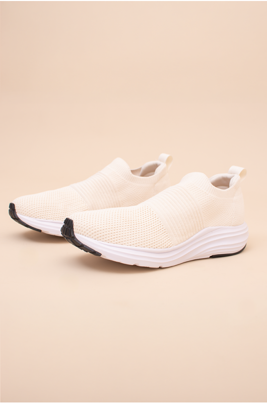 B.ON WOMEN'S KNIT LIGHT TENNIS SHOES - CREAM COLOR